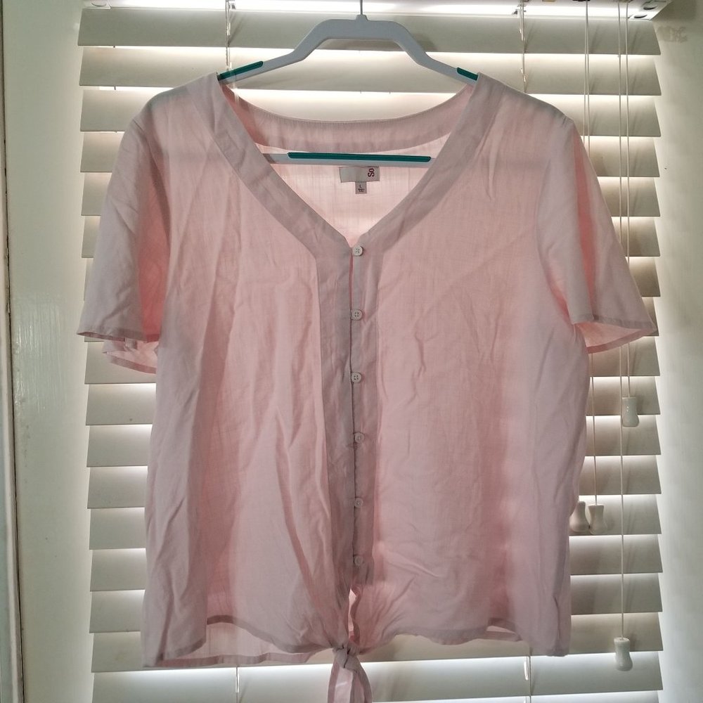 So large pink button down tie bottom Blouse
